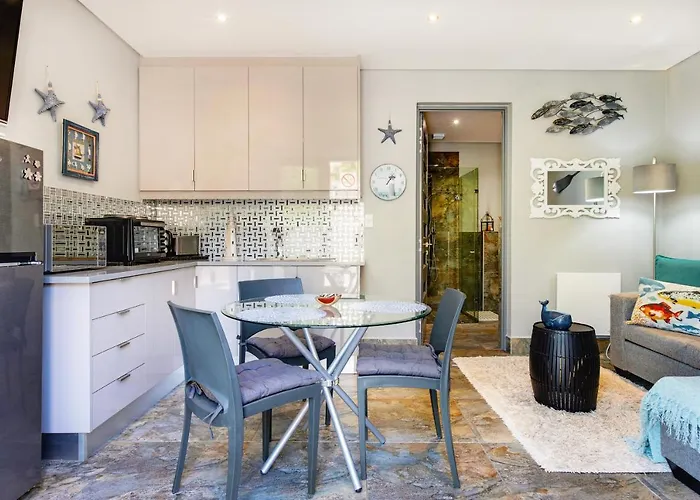 Solar Powered Camps Bay Sea View Apartment