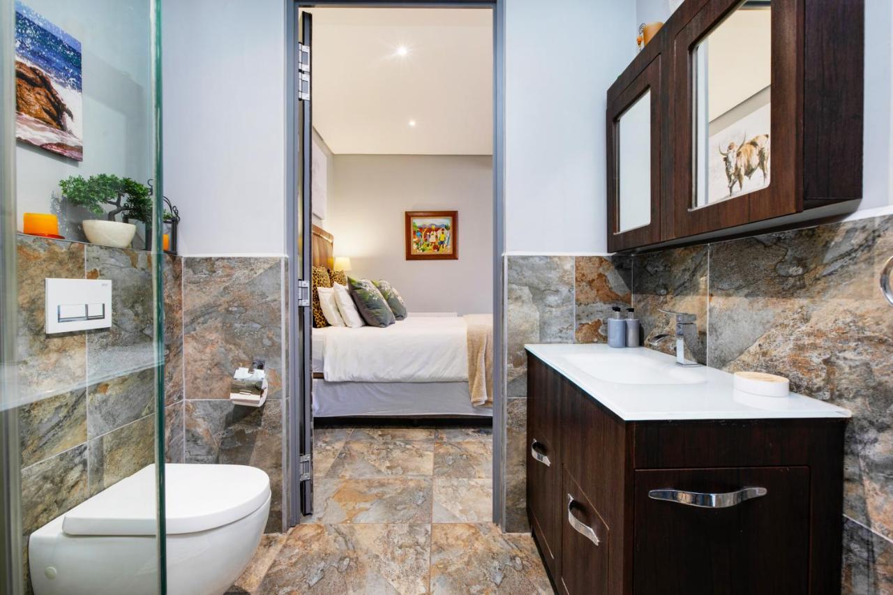 Solar Powered Camps Bay Sea View *