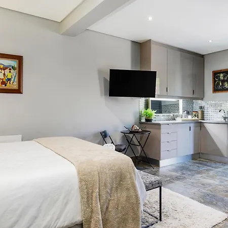 Solar Powered Camps Bay Sea View Apartment Cidade Do Cabo Exterior foto
