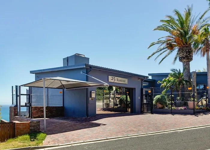 Solar Powered Camps Bay Sea View Apartment