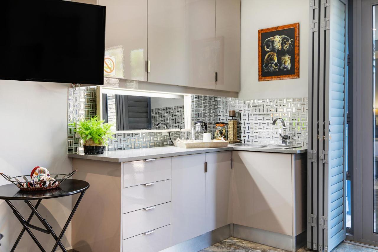 Apartment Solar Powered Camps Bay Sea View *
