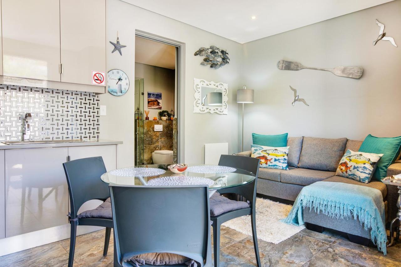 Solar Powered Camps Bay Sea View Apartment Cape Town